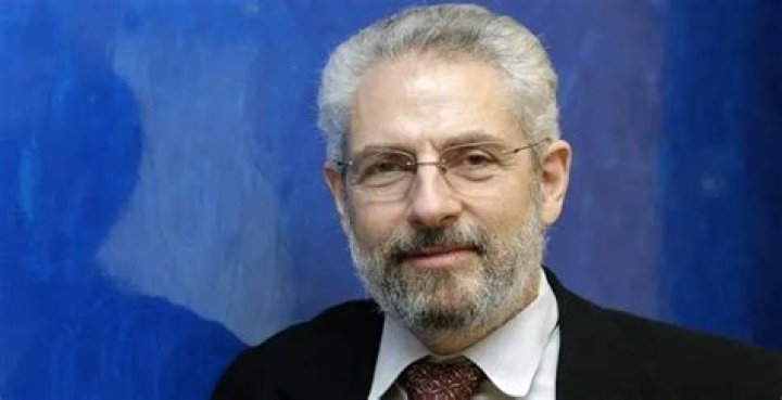 Abraham Pais Biography
