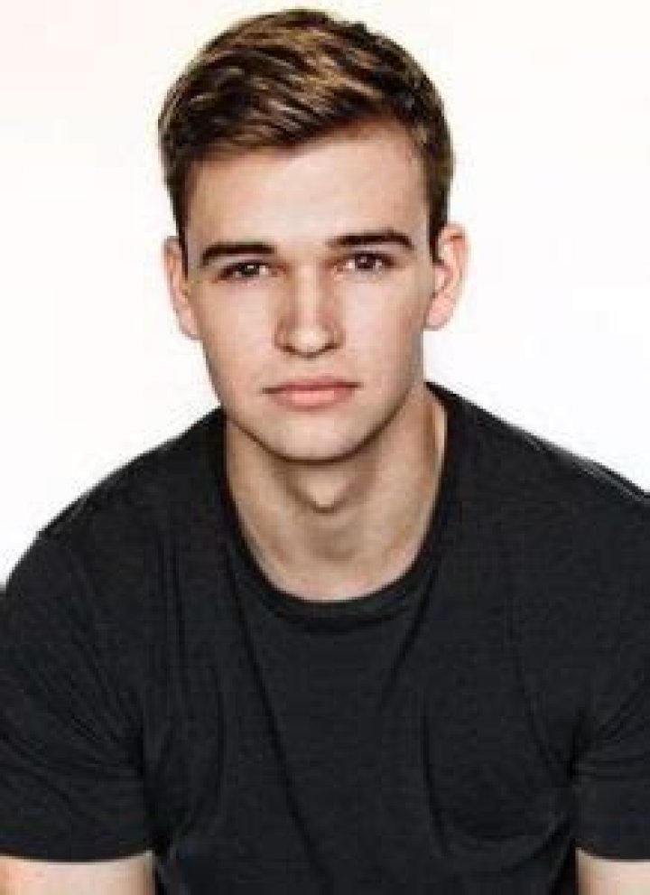 Burkely Duffield Net Worth