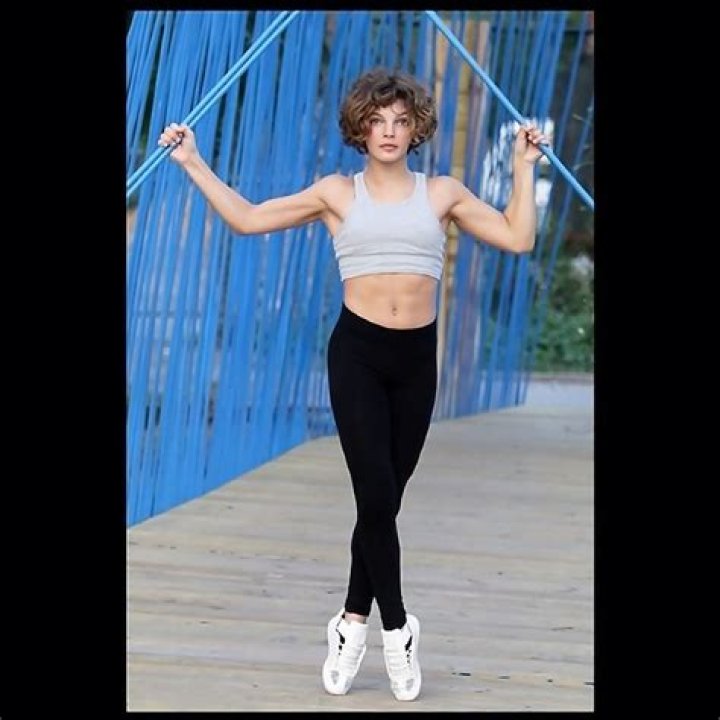Camren Bicondova Workout Routine