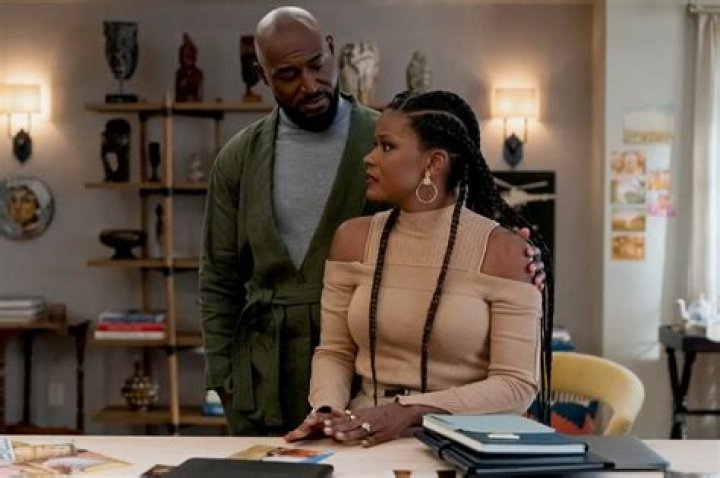Cassandra Freeman as Veronica Marshall in For Life