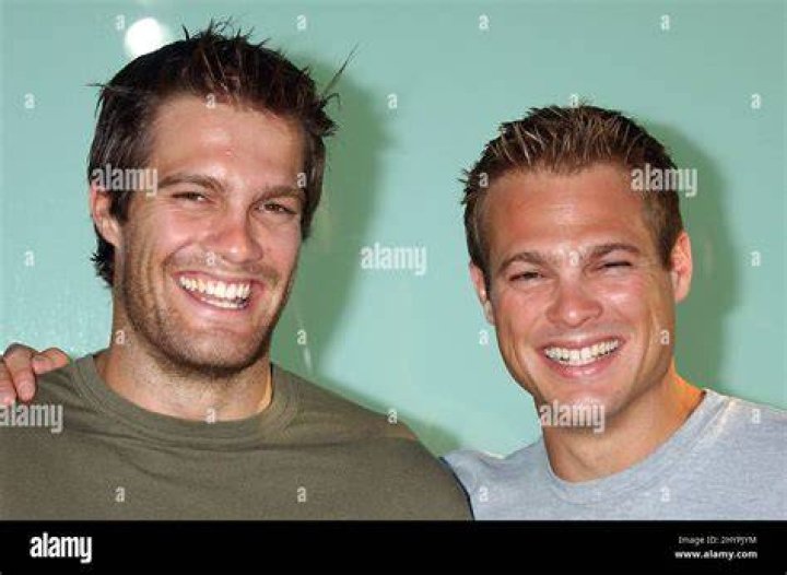 George Stults Net Worth