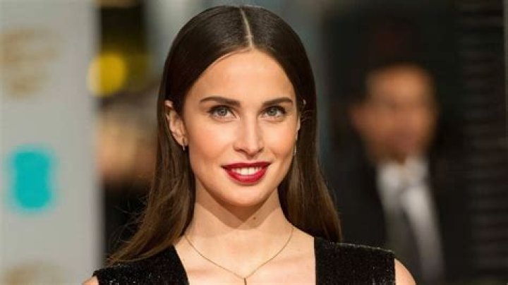 Heida Reed Net Worth
