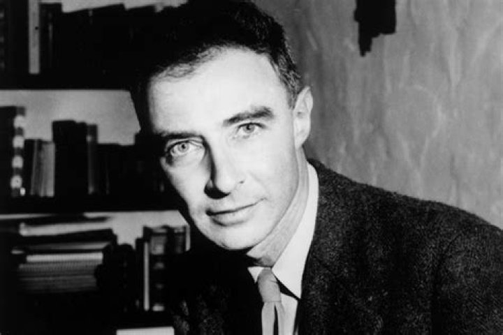 What was J. Robert Oppenheimer net worth when he died? 1 J Robert Oppenheimer