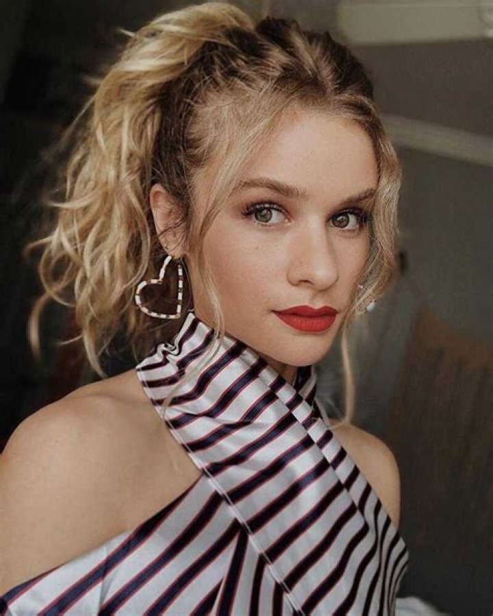 Jenna Boyd Net Worth