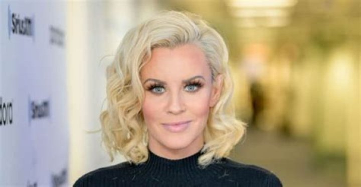 Jenny McCarthy Bra Size, Age, Weight, Height, Measurements