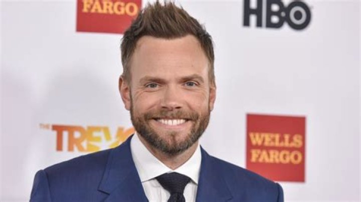 Joel McHale Net Worth