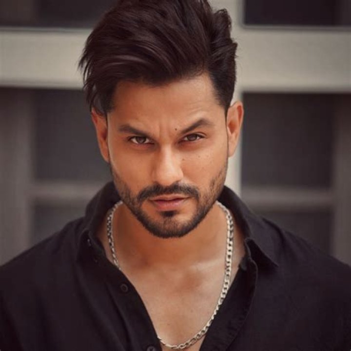 Kunal Khemu Net Worth