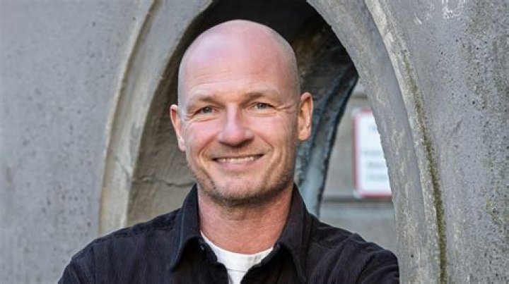 Lasse Vir&eacute;n