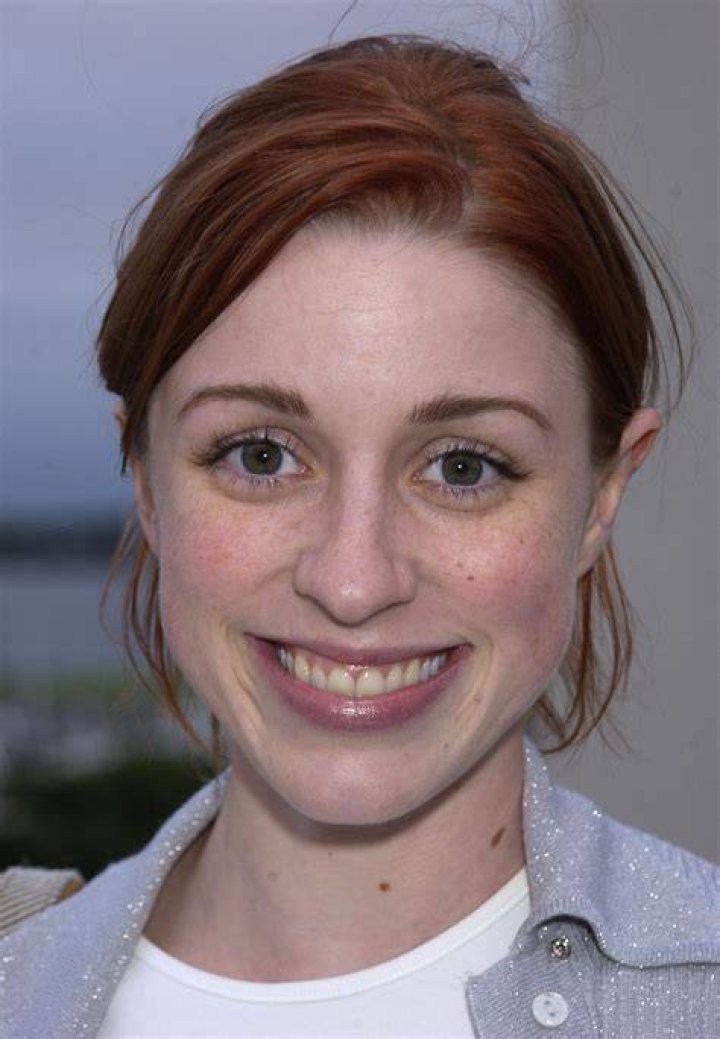 Laura Bertram Bra Size, Age, Weight, Height, Measurements
