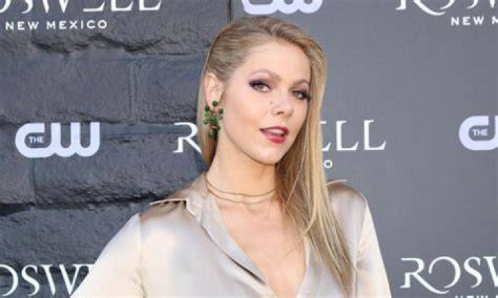 Lily Cowles Net Worth
