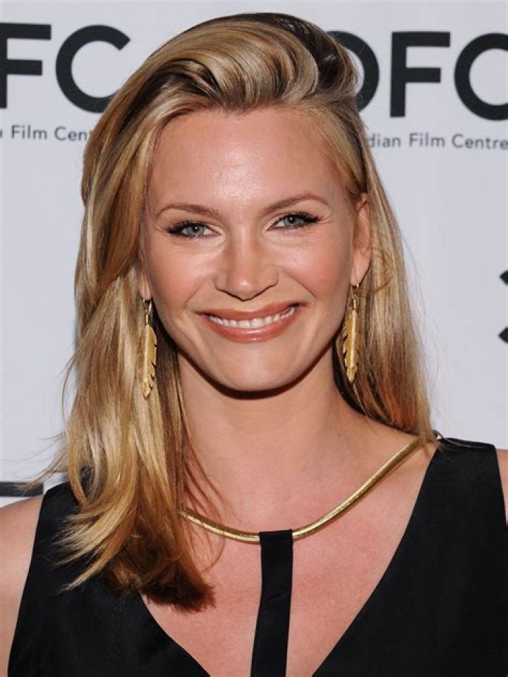 Natasha Henstridge parents: Helen Henstridge, Brian Henstridge 1 Natasha Henstridge Net Worth