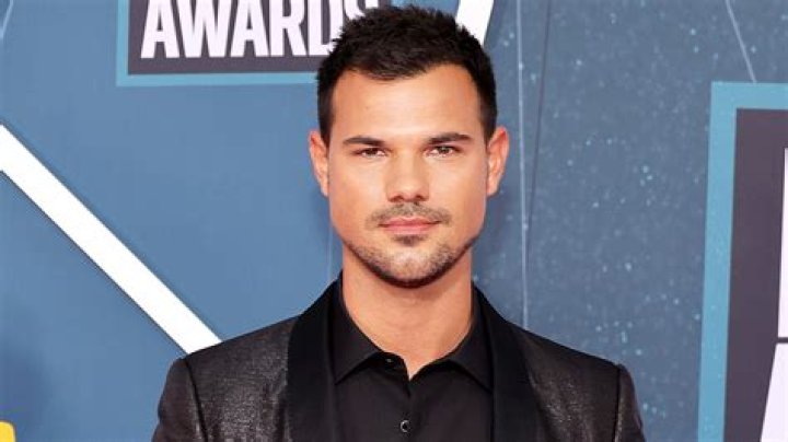 Taylor Lautner Age, Weight, Height, Measurements