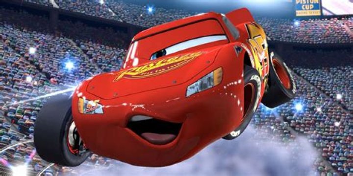 Who are Lightning McQueen's friends?
