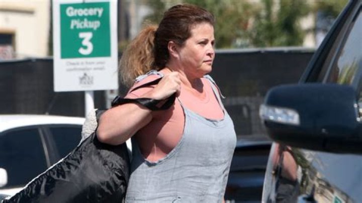Yasmine Bleeth Bra Size, Age, Weight, Height, Measurements